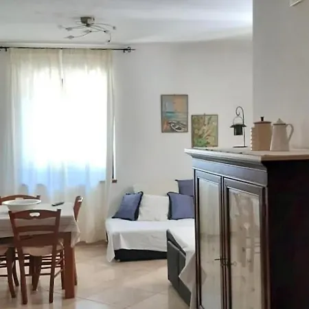 Apartment, Torre Melissa Daire *